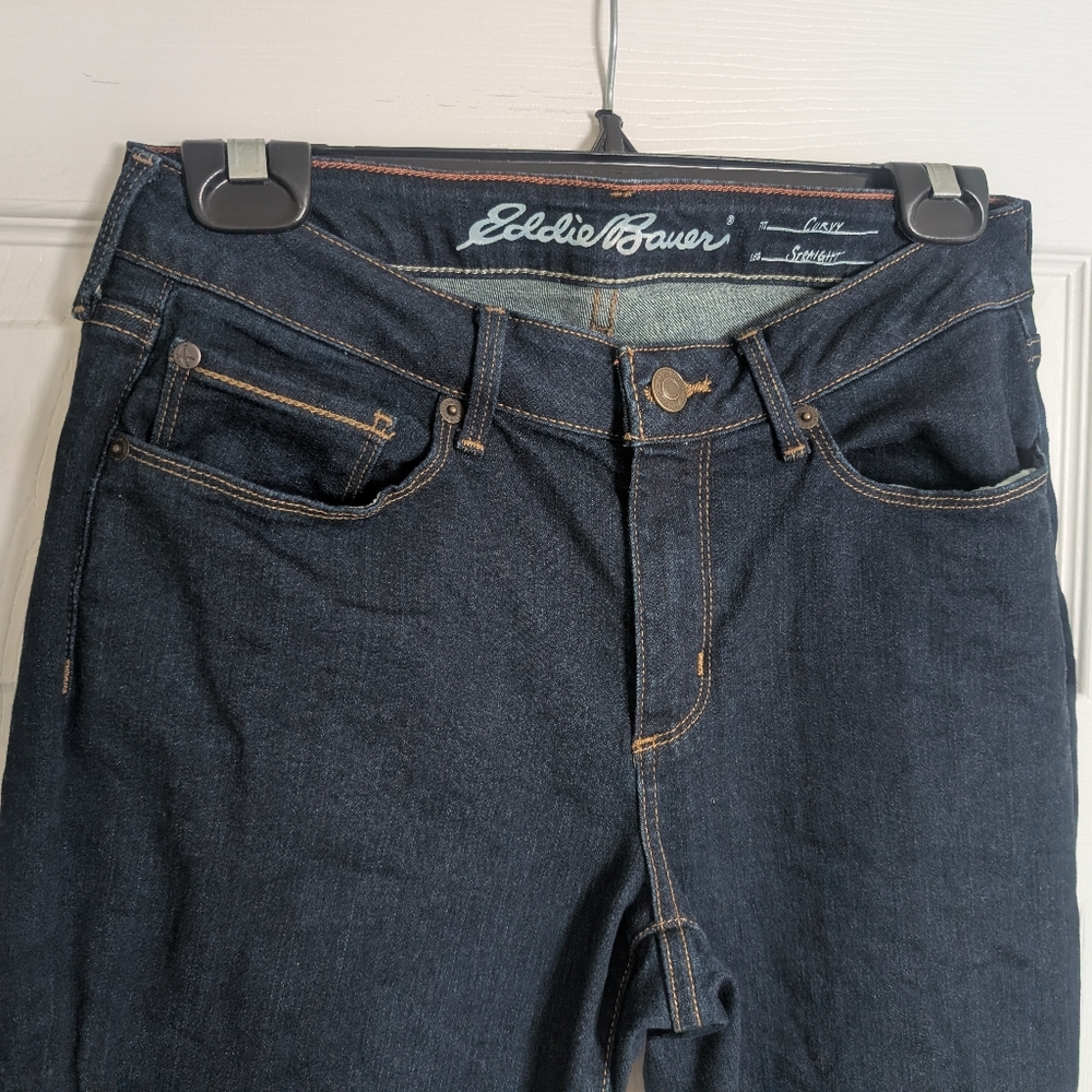 LAST CHANCE Eddie Bauer Curvy Straight Fit Dark Blue Jeans, Size 6